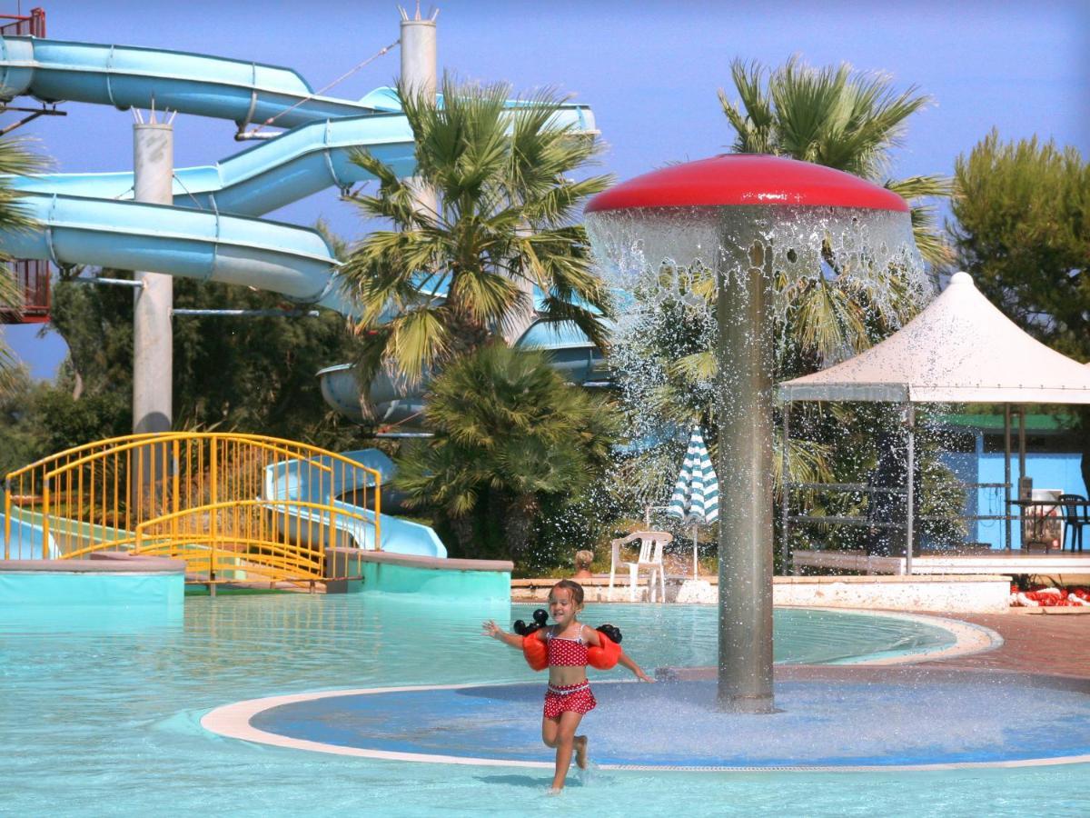 Happy Camp Mobile Homes In Villaggio Lamaforca *